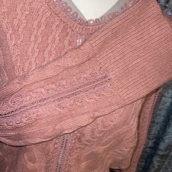 Express Pretty Pink Sweater w/ Detailed Neckline & Front Knit Pattern - Large - Picture 6 of 8